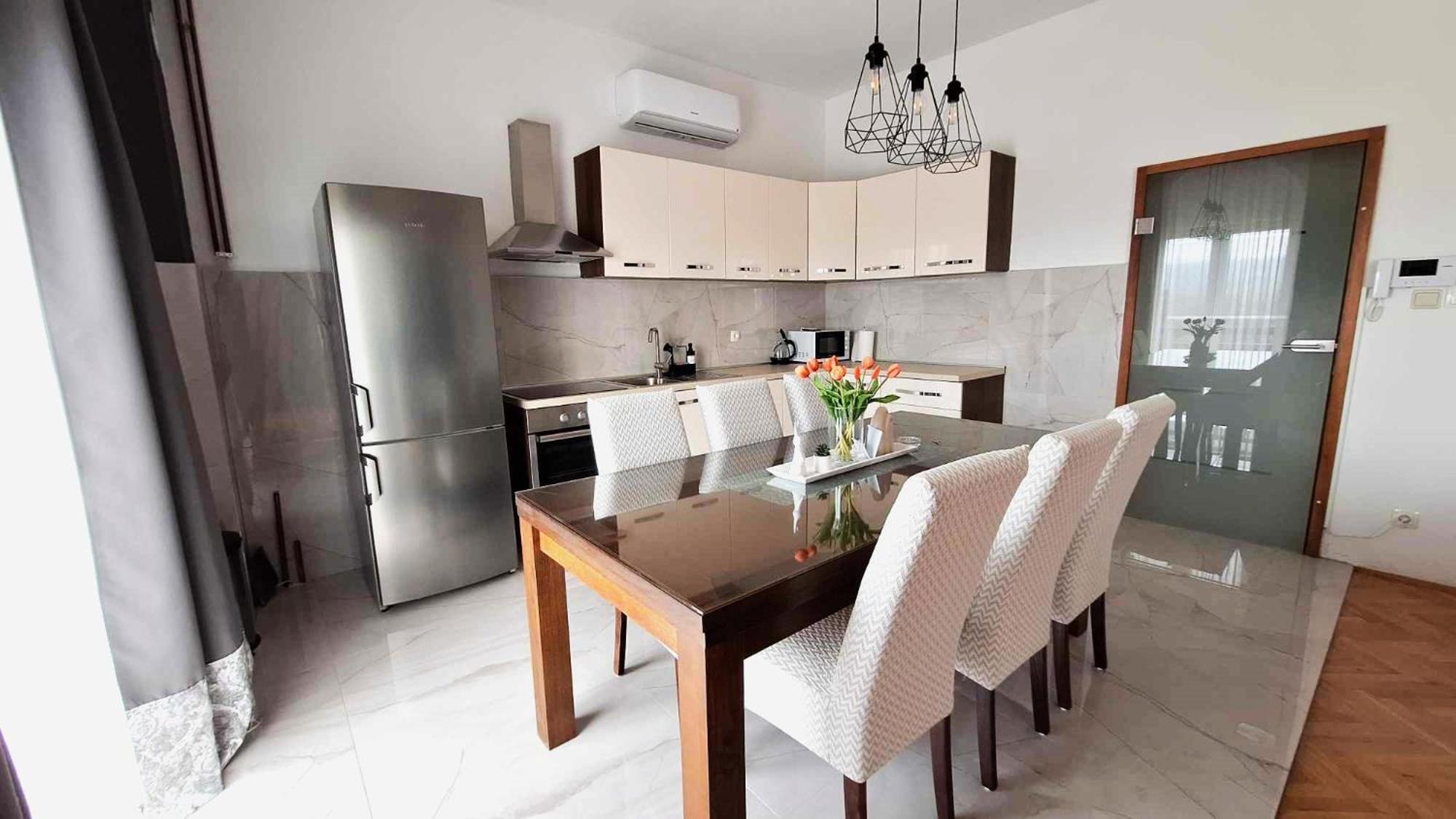 Kosante - Luxury Apartment - 150 M2 With Fitness Room Имотски Екстериор снимка