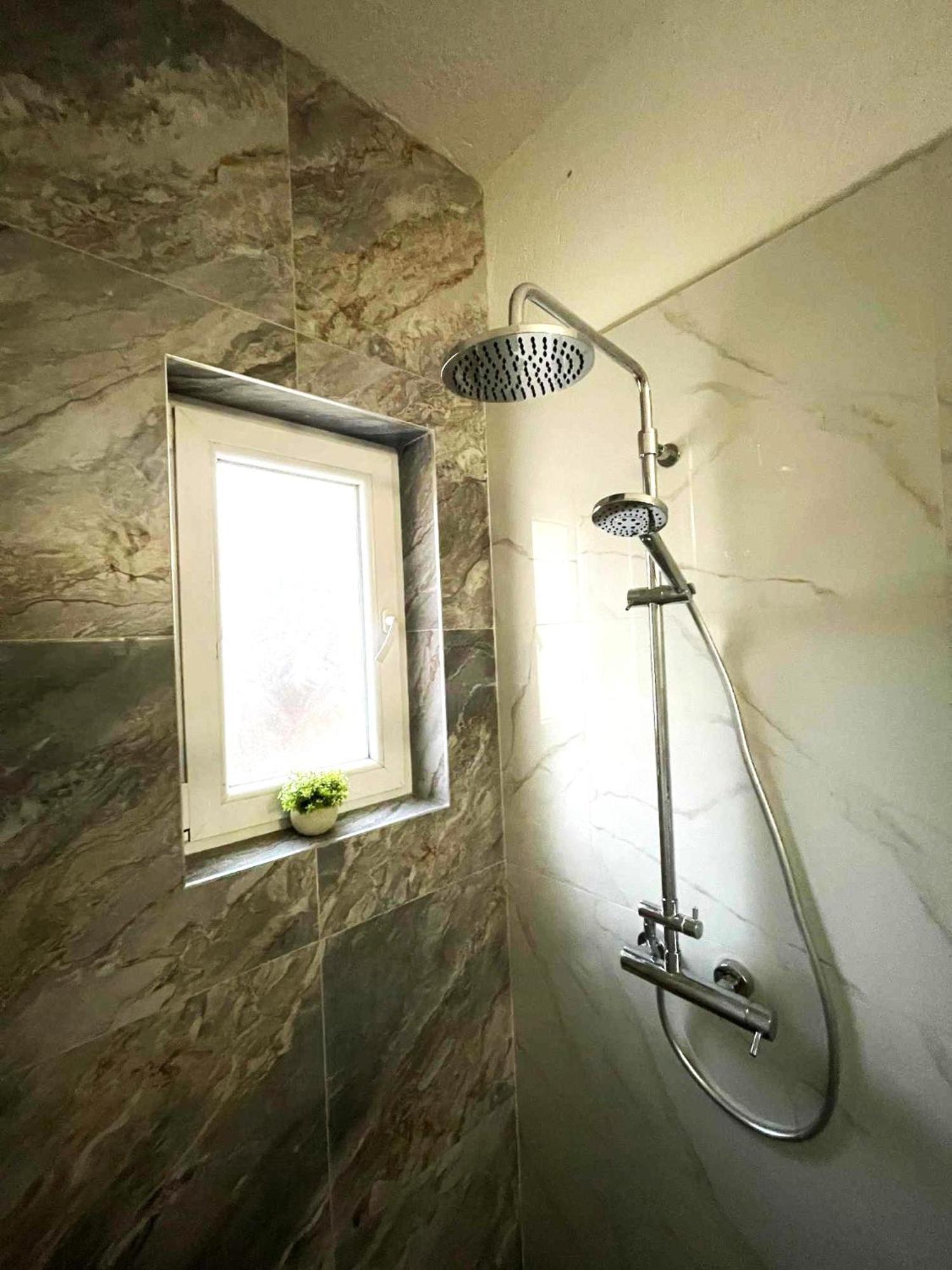 Kosante - Luxury Apartment - 150 M2 With Fitness Room Имотски Екстериор снимка